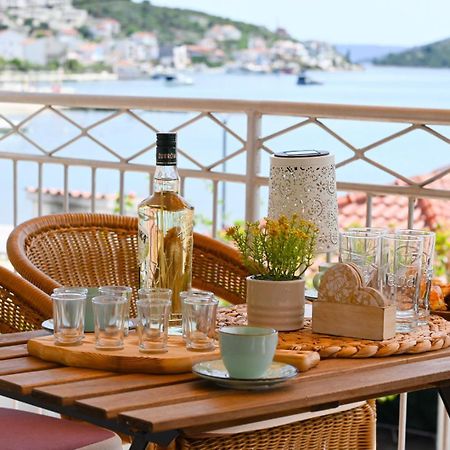 Apartment Leonora Vinišće Esterno foto